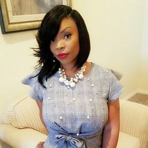 Meet your Posher, Monique